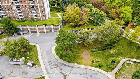 Photo 38 at 1808 - 10 Edgecliff Golfway, Flemingdon Park, Toronto
