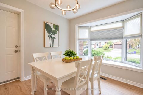 Photo 13 at 77 Pepler Place, Sunnidale, Barrie