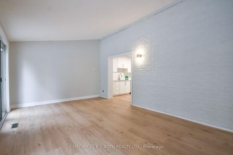 Photo 15 at 77 Pepler Place, Sunnidale, Barrie