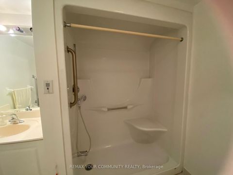 Photo 13 at 515 - 3088 Kennedy Road, Steeles, Toronto