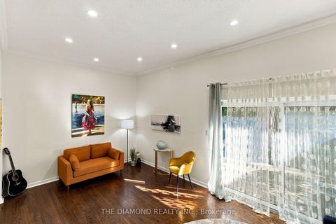 Photo 13 at 41 Carl Shepway, Don Valley Village, Toronto
