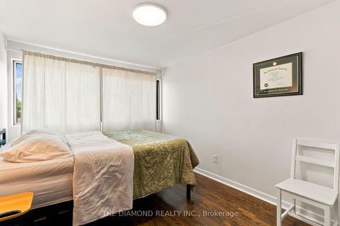 Photo 34 at 41 Carl Shepway, Don Valley Village, Toronto