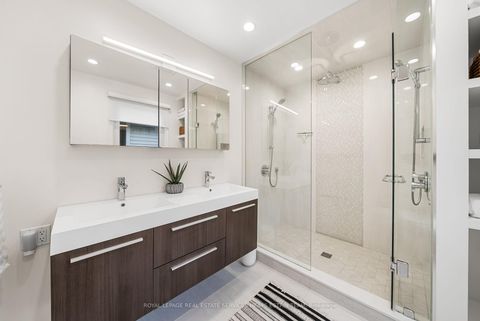 Photo 13 at 515 Soudan Avenue, Mount Pleasant East, Toronto