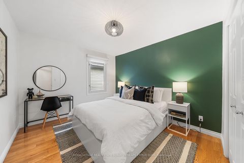 Photo 16 at 515 Soudan Avenue, Mount Pleasant East, Toronto