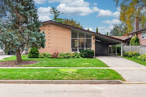 Photo 1 at 38 Brightside Drive, West Hill, Toronto