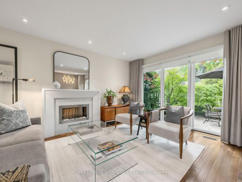 Photo 3 at 31 Anvil Millway, Windfields, Toronto
