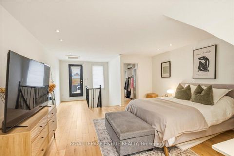 Photo 34 at 145 Boardwalk Drive, The Beaches, Toronto