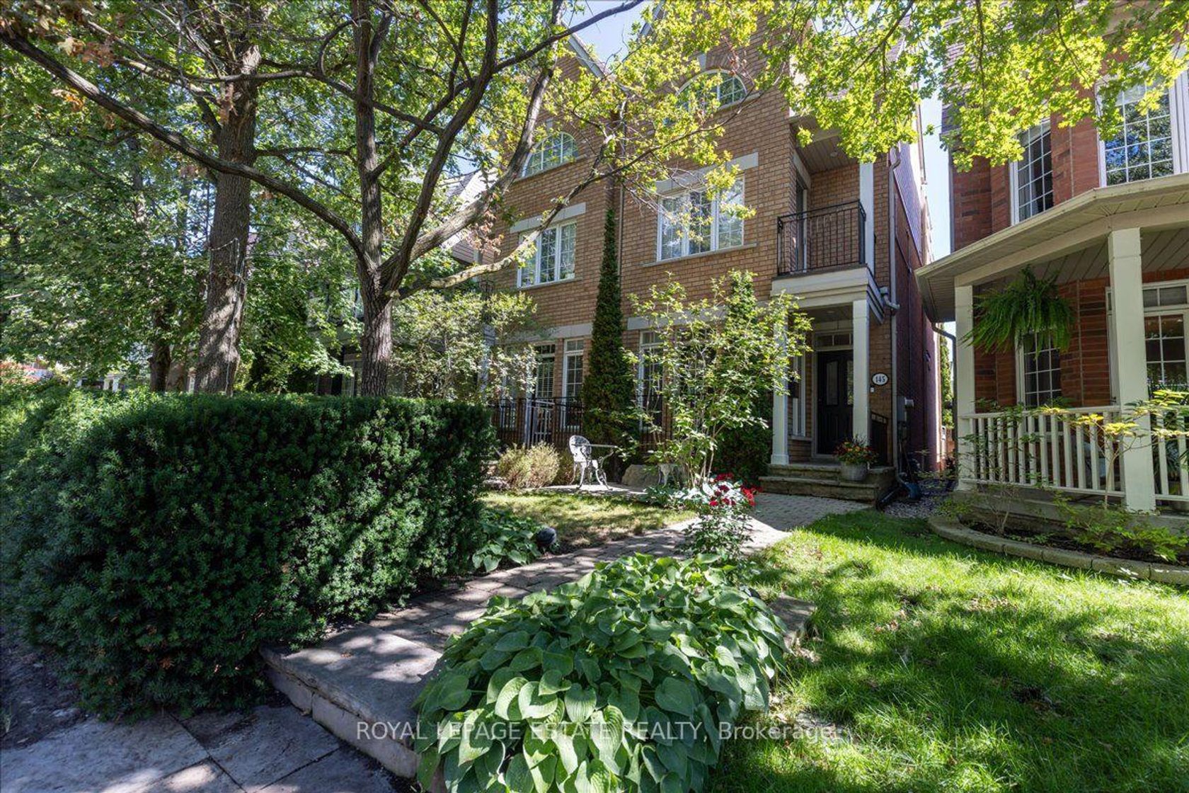 145 Boardwalk Drive, The Beaches, Toronto 