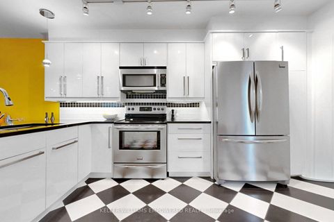 Photo 7 at 274 Wallace Avenue, Junction, Toronto