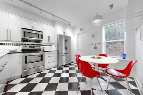 Photo 9 at 274 Wallace Avenue, Junction, Toronto