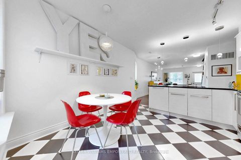 Photo 12 at 274 Wallace Avenue, Junction, Toronto