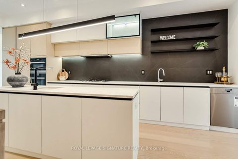 Photo 9 at 511 Woburn Avenue, Nortown, Toronto