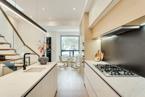 Photo 11 at 511 Woburn Avenue, Nortown, Toronto