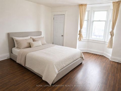 Photo 6 at 916 Woodbine Avenue, Woodbine Corridor, Toronto