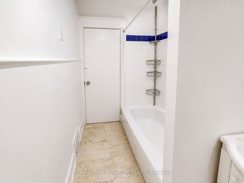 Photo 11 at 916 Woodbine Avenue, Woodbine Corridor, Toronto