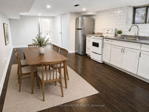 Photo 13 at 916 Woodbine Avenue, Woodbine Corridor, Toronto