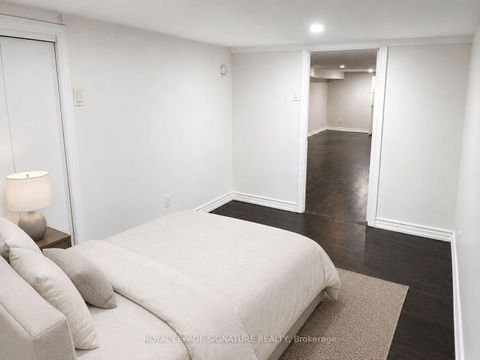 Photo 15 at 916 Woodbine Avenue, Woodbine Corridor, Toronto