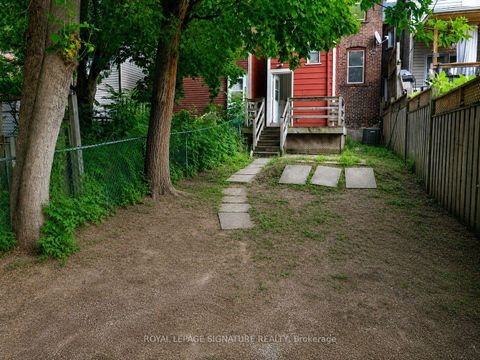 Photo 19 at 916 Woodbine Avenue, Woodbine Corridor, Toronto