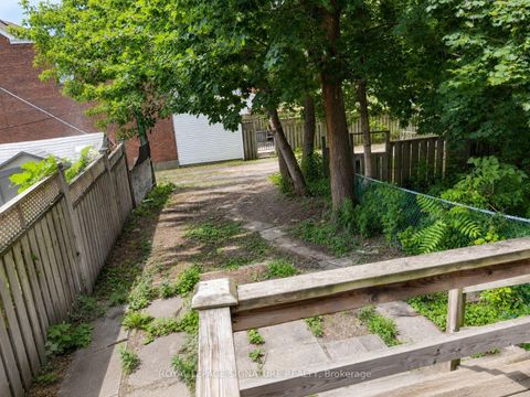 Photo 20 at 916 Woodbine Avenue, Woodbine Corridor, Toronto