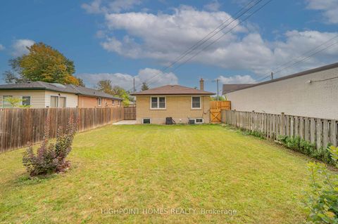 Photo 34 at 26 Slan Avenue, Morningside, Toronto