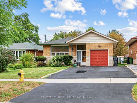 Photo 0 at 121 Janray Drive, Woburn, Toronto