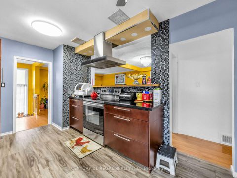 Photo 11 at 121 Janray Drive, Woburn, Toronto