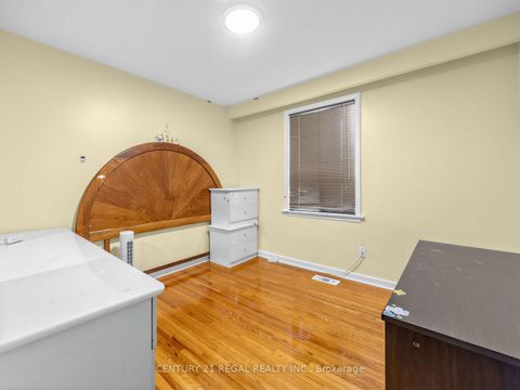Photo 14 at 121 Janray Drive, Woburn, Toronto