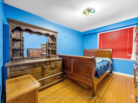 Photo 15 at 121 Janray Drive, Woburn, Toronto