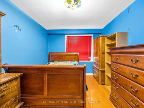 Photo 16 at 121 Janray Drive, Woburn, Toronto