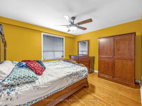 Photo 17 at 121 Janray Drive, Woburn, Toronto