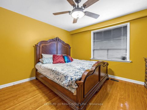 Photo 18 at 121 Janray Drive, Woburn, Toronto