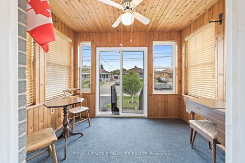 Photo 3 at 29 Heavitree Drive, CFB, Toronto