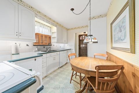 Photo 11 at 29 Heavitree Drive, CFB, Toronto