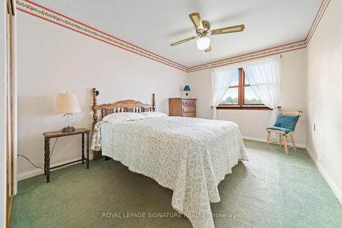 Photo 12 at 29 Heavitree Drive, CFB, Toronto