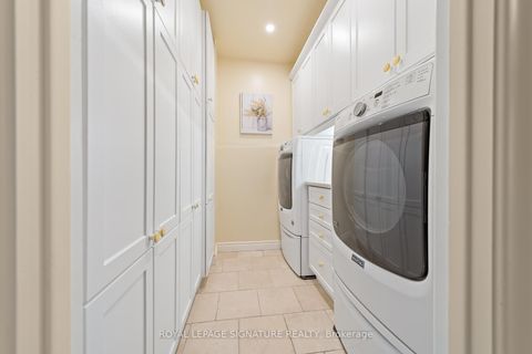 Photo 17 at 29 Heavitree Drive, CFB, Toronto