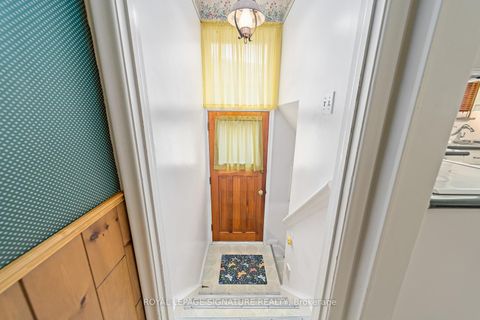 Photo 18 at 29 Heavitree Drive, CFB, Toronto