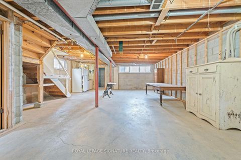 Photo 19 at 29 Heavitree Drive, CFB, Toronto