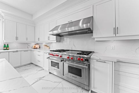 Photo 10 at 10 Rolling Green Court, Kleinburg, Vaughan