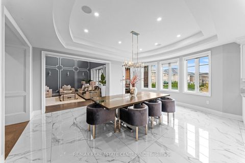 Photo 13 at 10 Rolling Green Court, Kleinburg, Vaughan