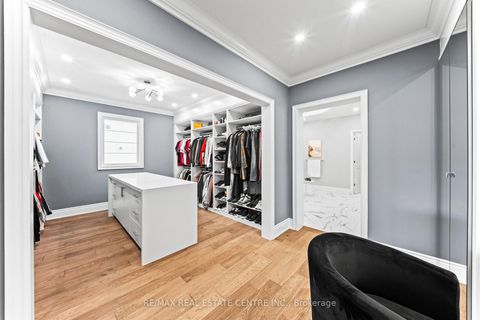 Photo 27 at 10 Rolling Green Court, Kleinburg, Vaughan