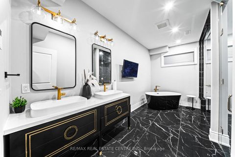 Photo 45 at 10 Rolling Green Court, Kleinburg, Vaughan