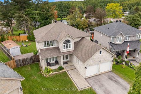 Photo 2 at 114 Ruffet Drive, Edgehill Drive, Barrie