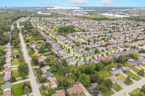 Photo 38 at 114 Ruffet Drive, Edgehill Drive, Barrie