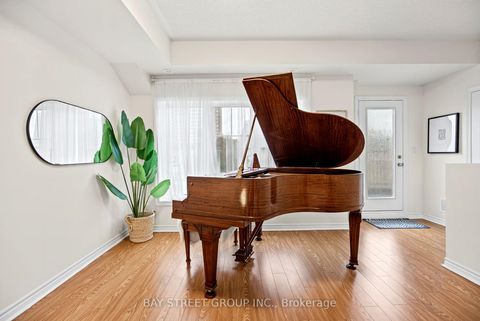 Photo 4 at 23 - 1 Eaton Park Lane E, L'Amoreaux, Toronto