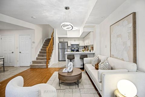 Photo 6 at 23 - 1 Eaton Park Lane E, L'Amoreaux, Toronto