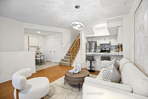 Photo 7 at 23 - 1 Eaton Park Lane E, L'Amoreaux, Toronto