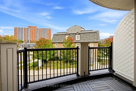 Photo 13 at 23 - 1 Eaton Park Lane E, L'Amoreaux, Toronto