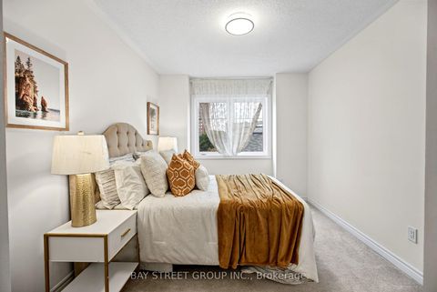 Photo 19 at 23 - 1 Eaton Park Lane E, L'Amoreaux, Toronto