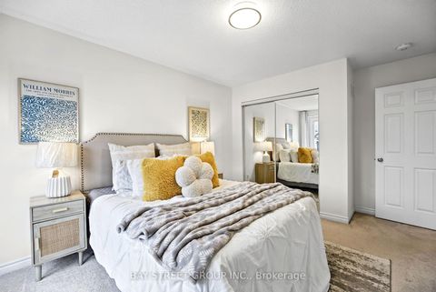Photo 23 at 23 - 1 Eaton Park Lane E, L'Amoreaux, Toronto