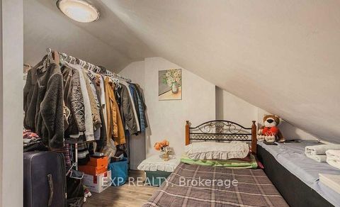 Photo 19 at 1231 Bathurst Street, Casa Loma, Toronto